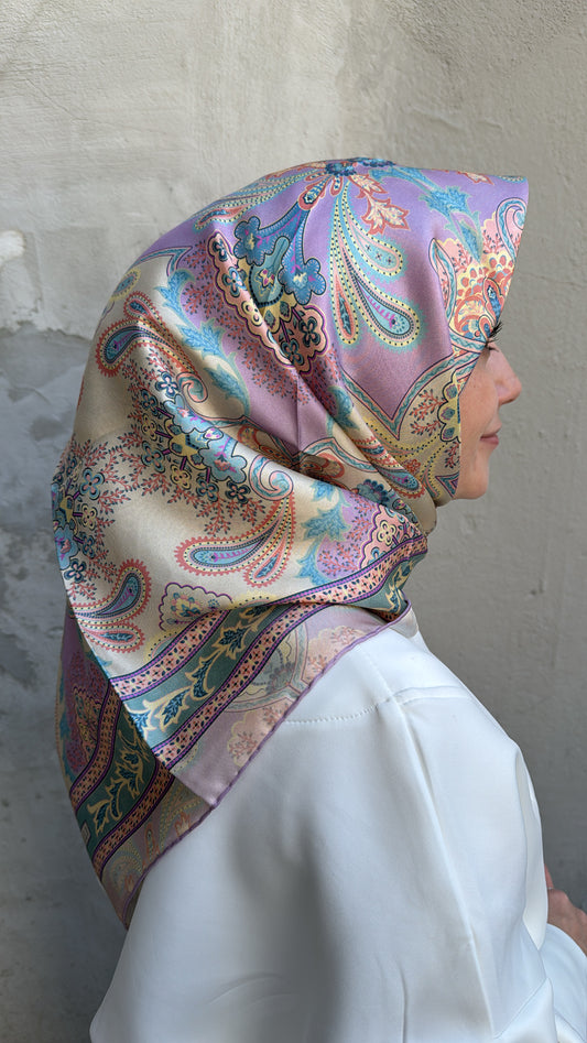 Belli Pembe Çok Renkli Etnik Desen %100 Twill İpek Eşarp 4304-80
