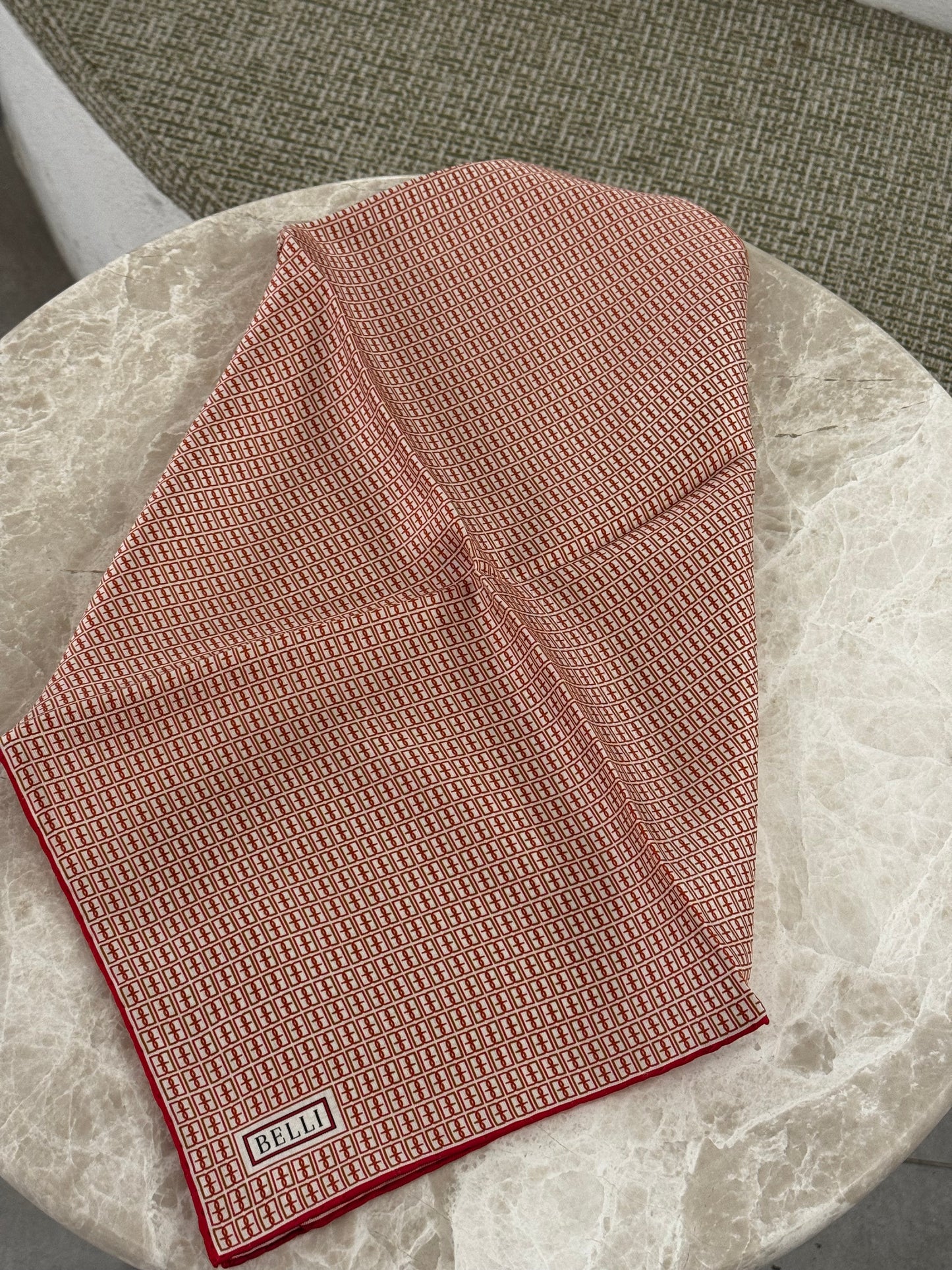 Belli Kırmızı Monogram Desen %100 Twill İpek Eşarp 4321-83